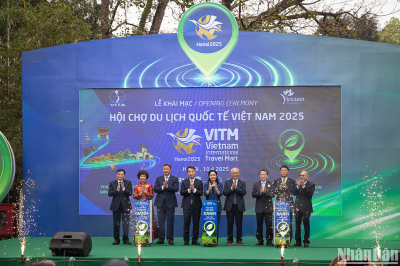 «VITM Hanoi» 2025 года имеет тему «Развитие зеленых направлений, повышение уровня туризма во Вьетнаме».