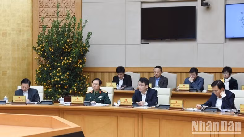 Руководители министерств и ведомств на заседании. Фото: Чан Хай