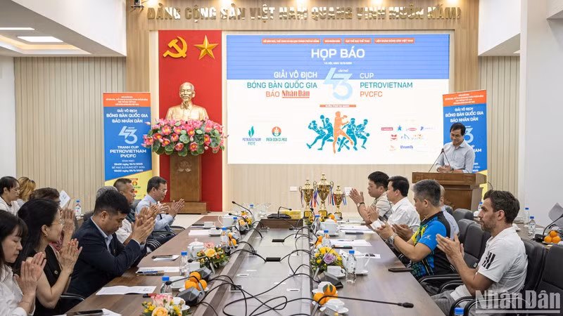 Общий вид пресс-конференции. Фото: Шон Тунг