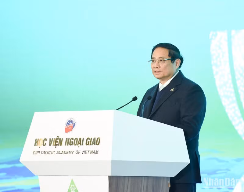 Премьер-министр Фам Минь Тьинь выступает на Форуме будущего АСЕАН 2025 года. Фото: Чан Хай