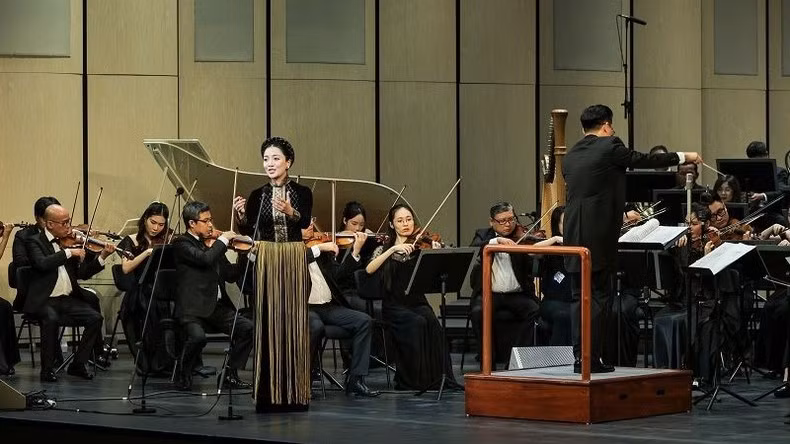 Программа включает множество тщательно поставленных художественных номеров. Фото: HGO