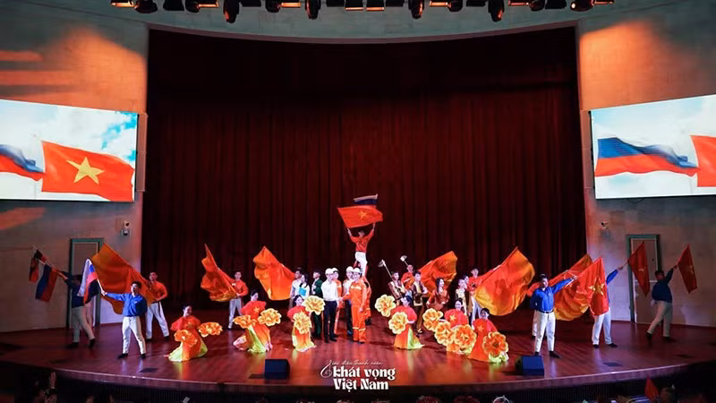 Финальный концерт конкурса «Мелодии молодёжи». Фото: Ассоциация вьетнамских студентов в России