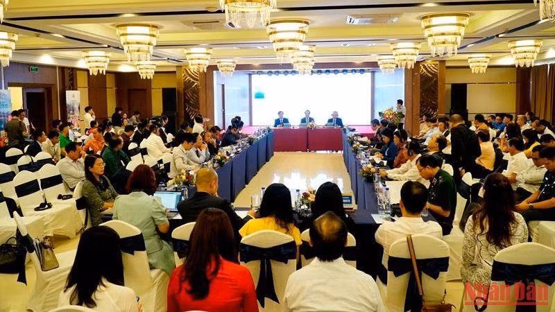 Общий вид семинара. Фото: Ле Лан