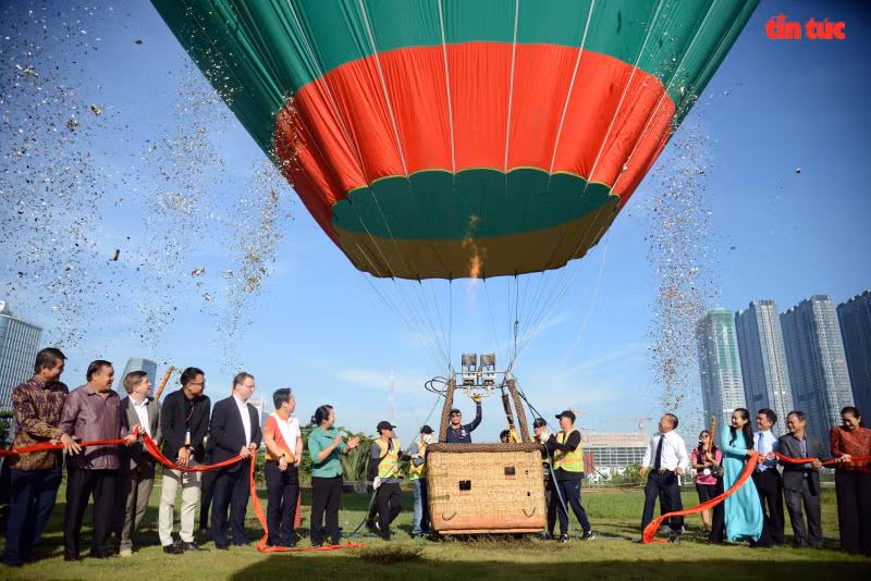 Церемония открытия фестиваля. Фото: ВИА