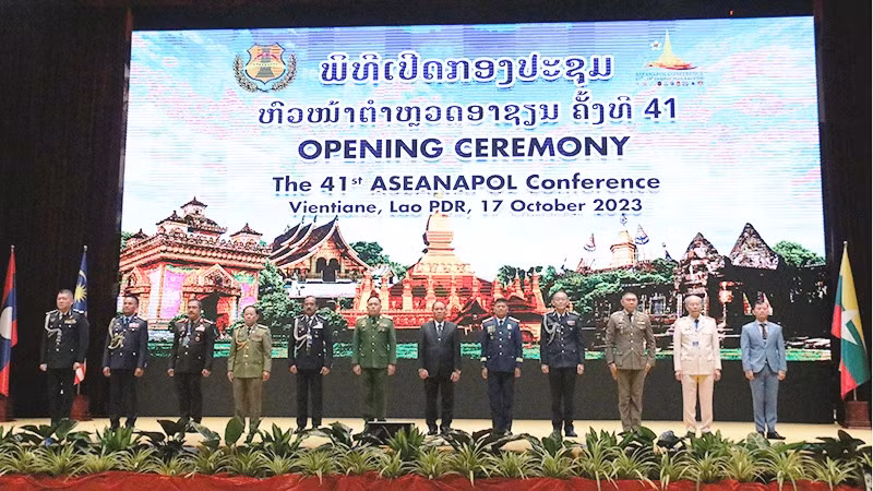 Главы полицейских сил АСЕАН на открытии конференции. Фото: Чинь Зунг