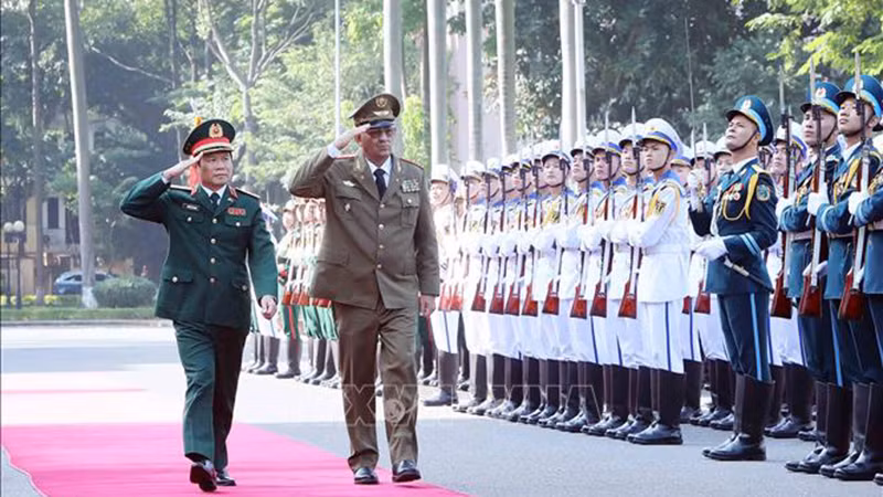 Официальная церемония встречи. Фото: ВИА