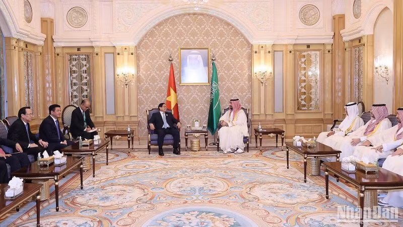 Общий вид переговоров. Фото: Зыонг Жанг