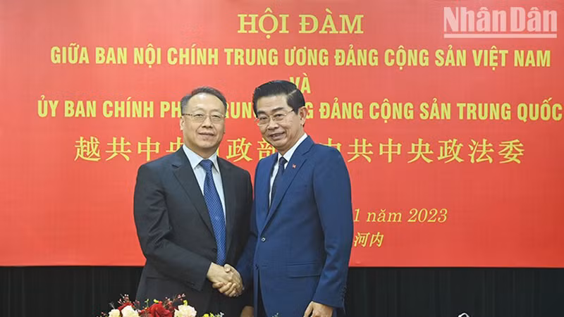 На переговорах. Фото: Зюи Линь