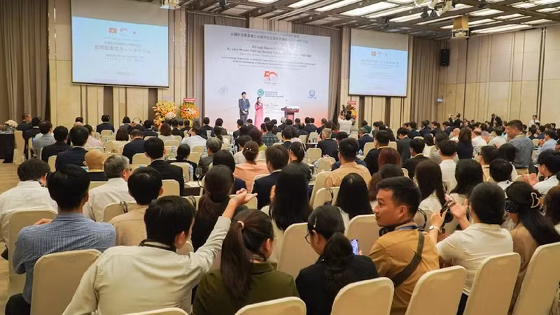 Общий вид Вьетнамско-японской конференции по международному медицинскому сотрудничеству.