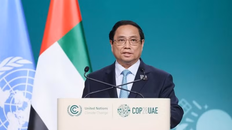 Премьер-министр Фам Минь Тьинь выступает с речью. Фото: ВИА