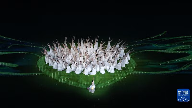 Церемония закрытия прошла в Олимпийском спортивном центре Ханчжоу.