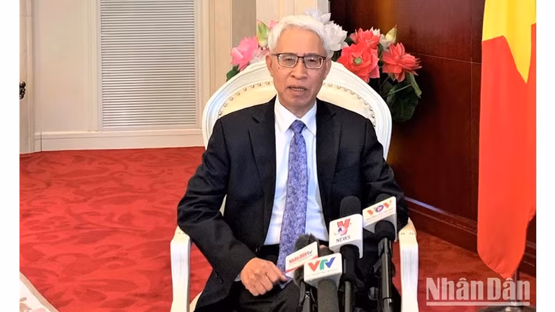 Посол Вьетнама в Китае Фам Шао Май.