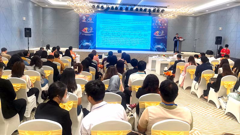 Общий вид форума. Фото: hcmcpv.org.vn