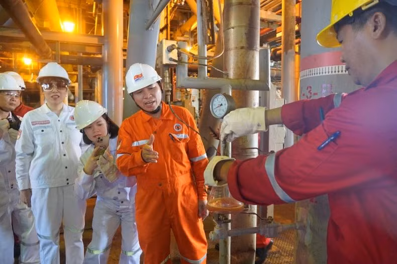 Работа в месторождении Кангыванг.