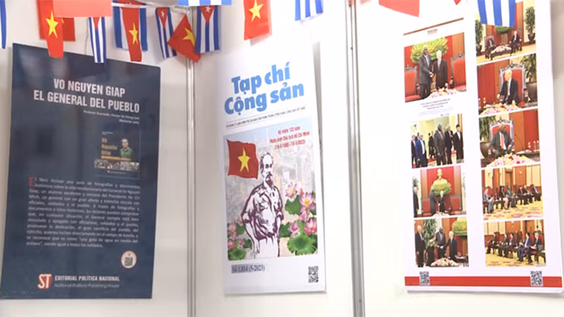 Вьетнамское пространство на 32-й Международной книжной ярмарке в Гаване. Фото: ВИА