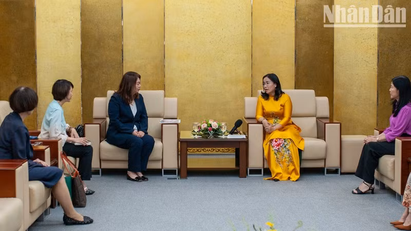 Общий вид встречи.