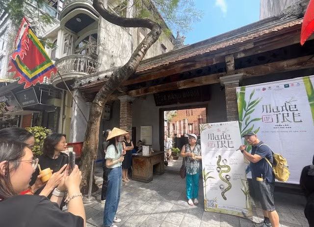 Выставка «Сделано из бамбука – Made of Tre» проходит в храме Куандэ.