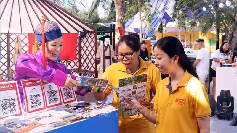Монгольский стенд на Туристическом фестивале г. Хошимина 2024 года. Фото: ВИА
