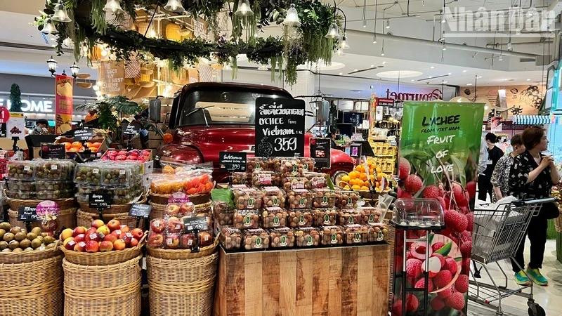Вьетнамские личи в таиландском супермаркете. Фото: Суан Шон