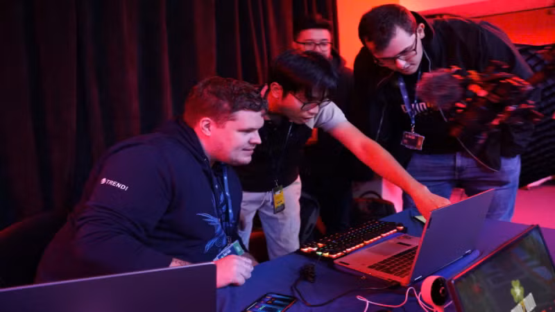 Команда Viettel по кибербезопасности на конкурсе Pwn2Own.