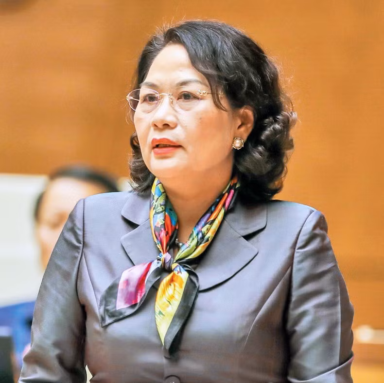 ЧЛЕН ЦК КПВ, УПРАВЛЯЮЩАЯ ГОСУДАРСТВЕННЫМ БАНКОМ ВЬЕТНАМА НГУЕН ТХИ ХОНГ: ЧЛЕН ЦК КПВ, УПРАВЛЯЮЩАЯ ГОСУДАРСТВЕННЫМ БАНКОМ ВЬЕТНАМА НГУЕН ТХИ ХОНГ: