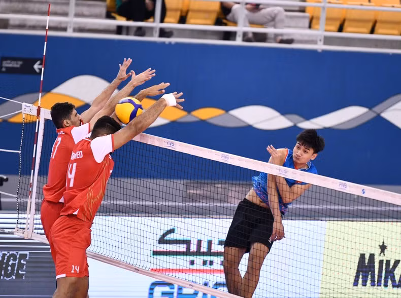 Вьетнамская команда уверенно играла против команды Бахрейна.