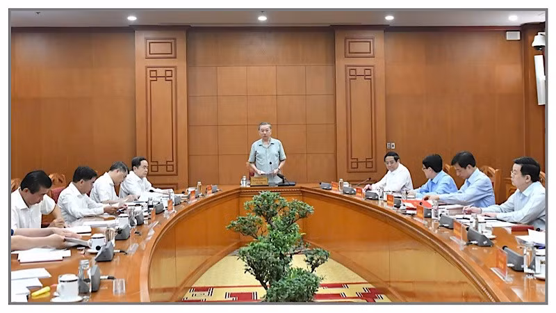 Генеральный секретарь ЦК КПВ, Президент То Лам председательствует на заседании. Фото: Данг Кхоа