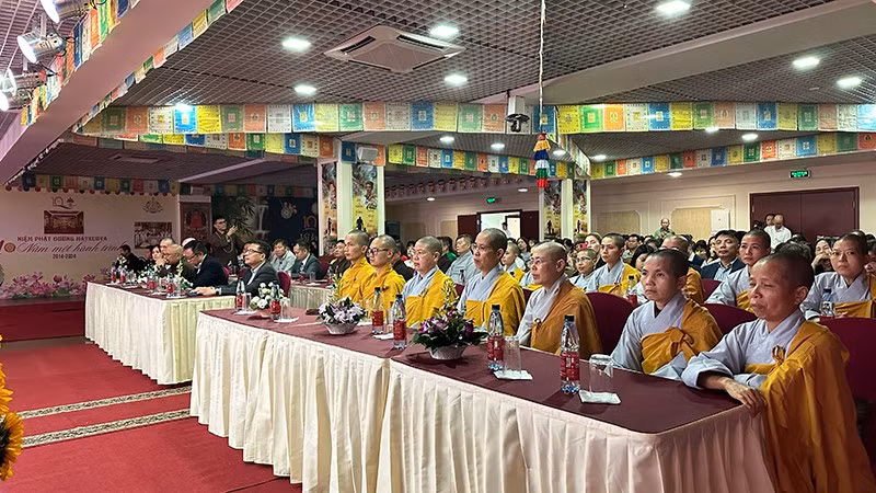 Церемония празднования 10-летия со дня создания Московского буддийского центра. Фото: Тхюи Ван