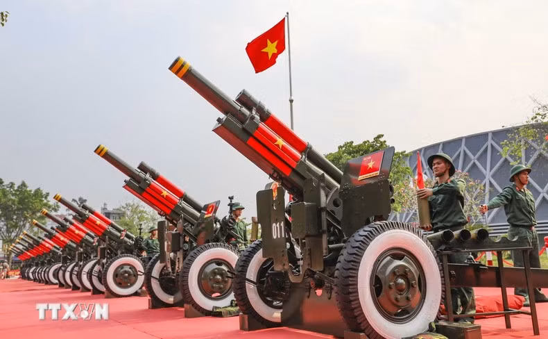 105-мм гаубицы на территории Музея исторической победы в битве при Дьенбьенфу.