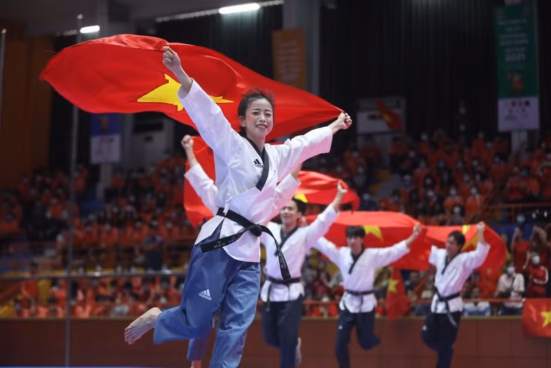 Работа «Взлетай, Вьетнам» автора Буй Кыонг Куета получила первый приз на конкурсе «Счастливый Вьетнам 2023 г.».