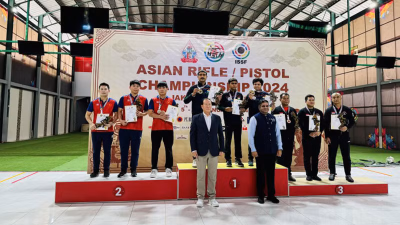 Вьетнамские спортсмены завоевали серебряную медаль. Вьетнамские спортсмены завоевали серебряную медаль.