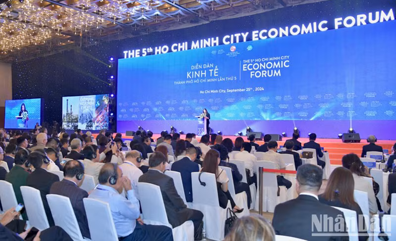 Общий вид форума.