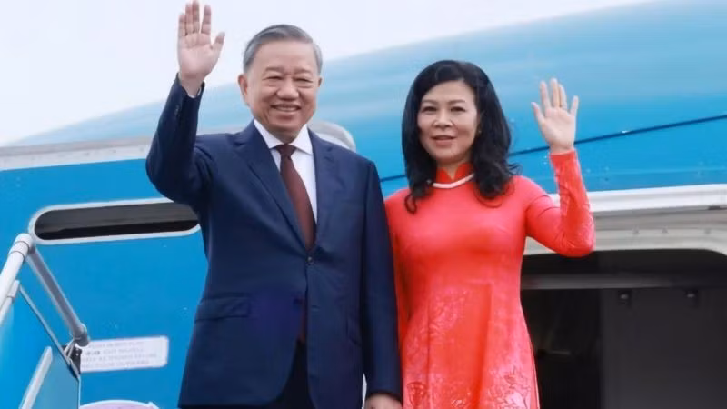 Генеральный секретарь ЦК КПВ, Президент Вьетнама То Лам с супругой.