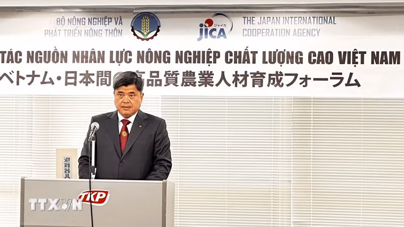 Заместитель министра сельского хозяйства и развития деревни Вьетнама Чан Тхань Нам выступает на форуме. Фото: ВИА