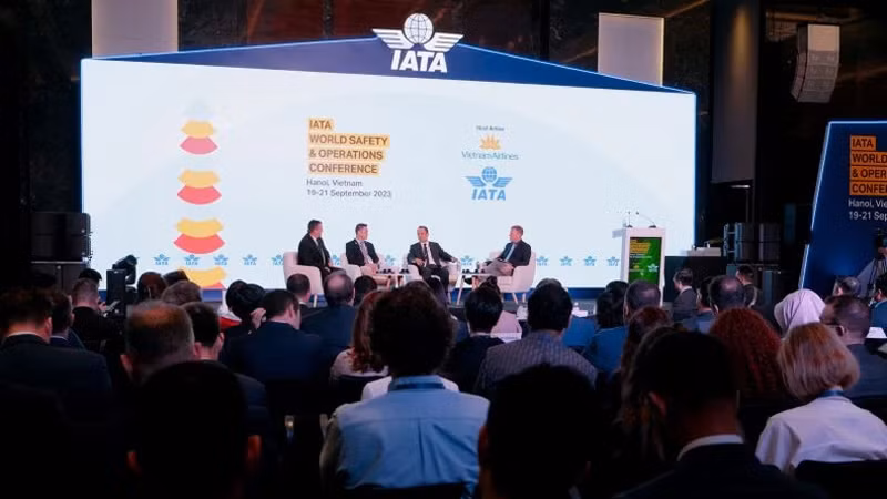 Общий вид конференции.