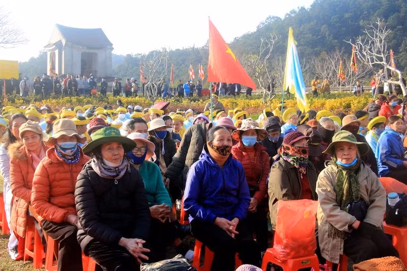 Помимо торжественной церемонии, в этом году фестиваль обещает принести посетителям новую, радостную и оживленную весеннюю атмосферу с множеством уникальных культурных и фестивальных мероприятий.