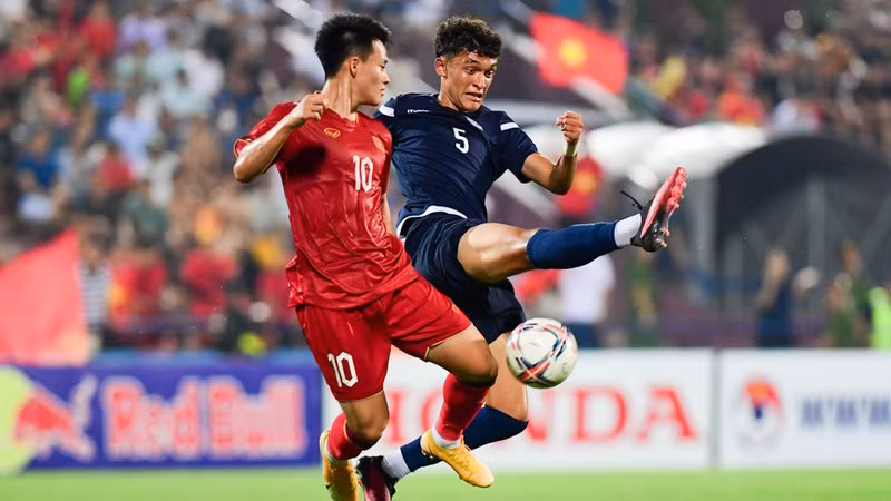 Вьетнамские футболисты доминировали на протяжении всего матча. Фото: Зыонг Тхуат