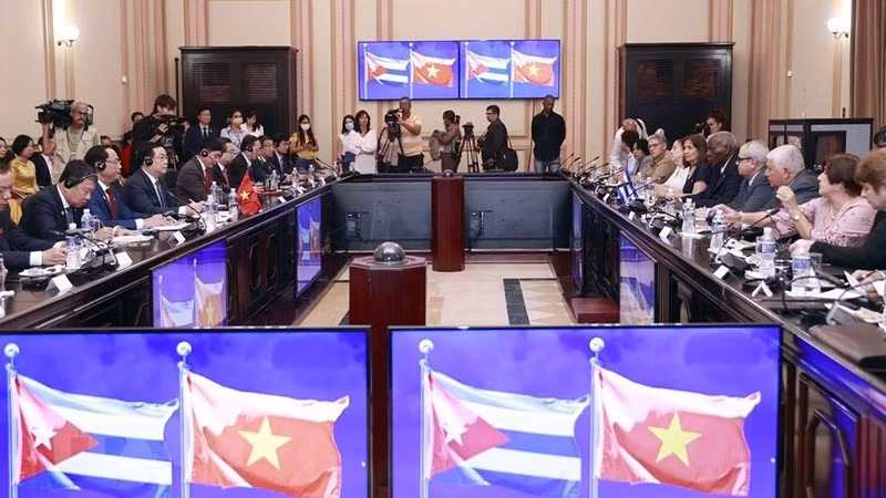 Общий вид переговоров. Фото: ВИА