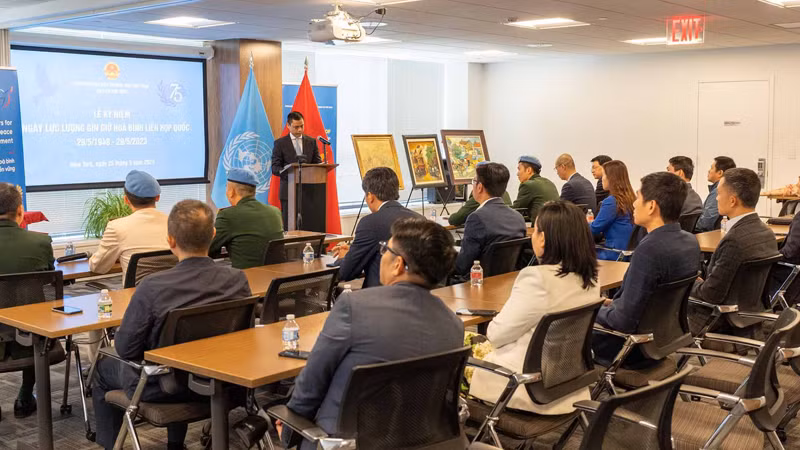 Посол Данг Хоанг Жанг выступает на мероприятии. Фото: baoquocte.vn