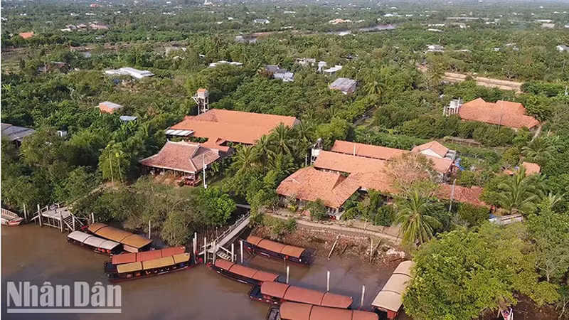 Один из хоумстей на острове Анбинь (уезд Лонгхо, провинция Виньлонг).