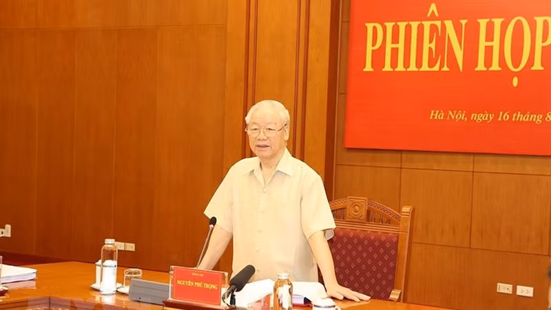 Генеральный секретарь ЦК КПВ Нгуен Фу Чонг выступает с руководящей речью. Фото: ВИА