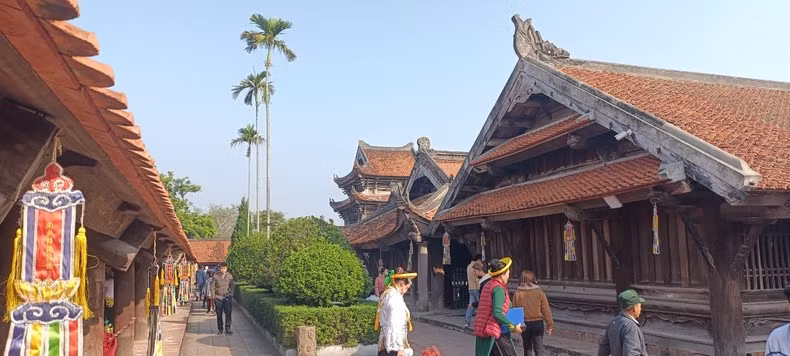 Пагода Кео в настоящее время насчитывает 18 архитектурных объектов со 133 отделениями из ценных пород дерева.