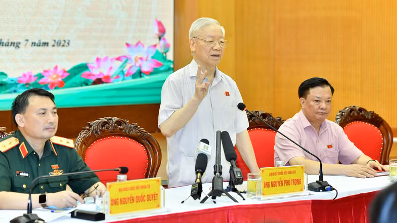 Генеральный секретарь ЦК КПВ Нгуен Фу Чонг выступает с речью. Фото: Данг Кхоа