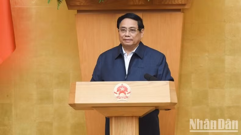 Премьер-министр Фам Минь Тьинь выступает с речью. Фото: Чан Хай