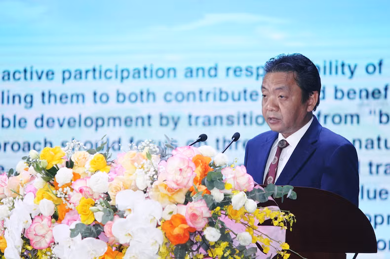 Заместитель министра культуры, спорта и туризма Хоанг Дао Кыонг выступает на церемонии.