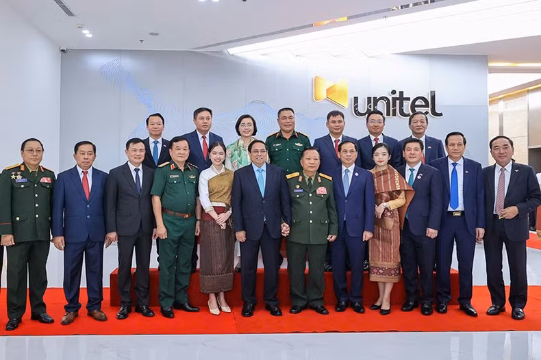 Участники встречи фотографируются на память. Фото: VGP