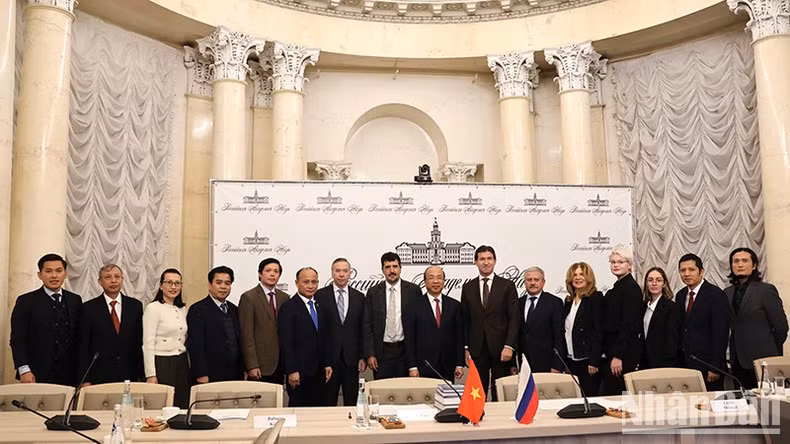 Делегация ВАОК посещает с рабочим визитом Российскую академию наук.