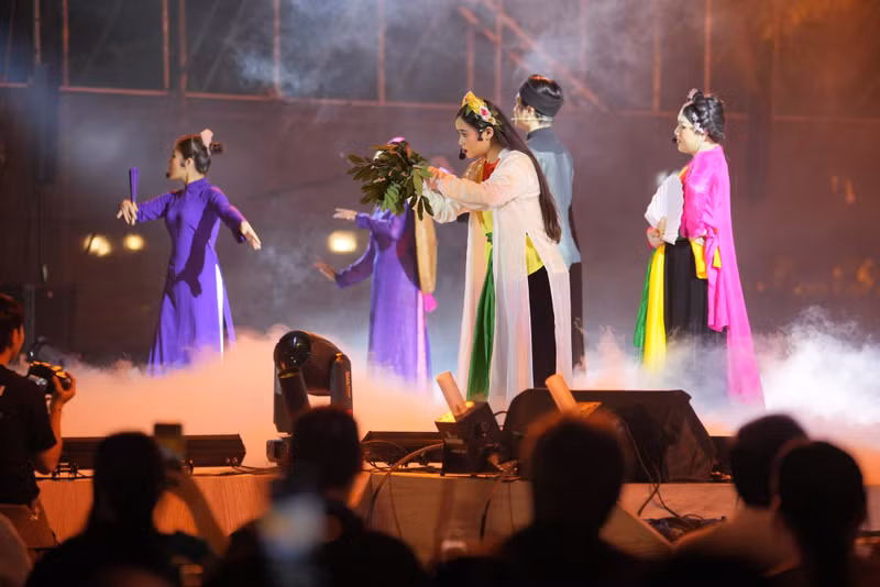 Традиционный художественный номер на церемонии открытия.