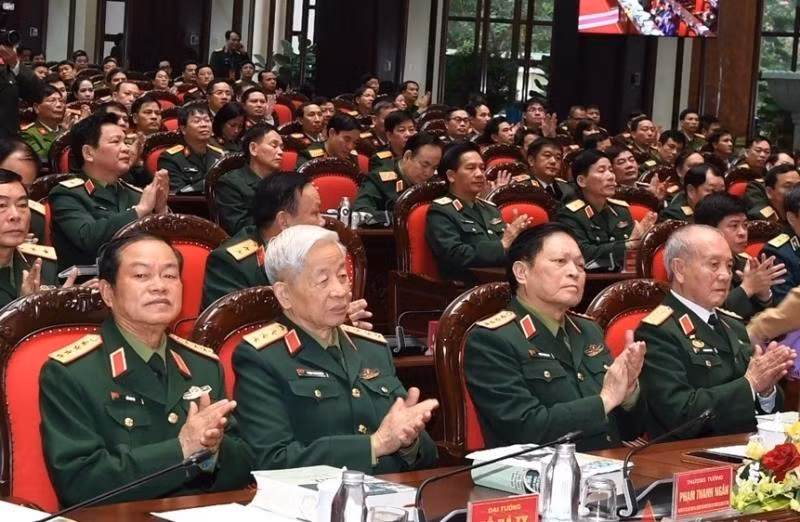 Участники семинара «Победа «Ханой – Дьенбьенфу в воздухе 1972 г.» – сила Вьетнама и эпохальное значение». Фото: Фу Шон