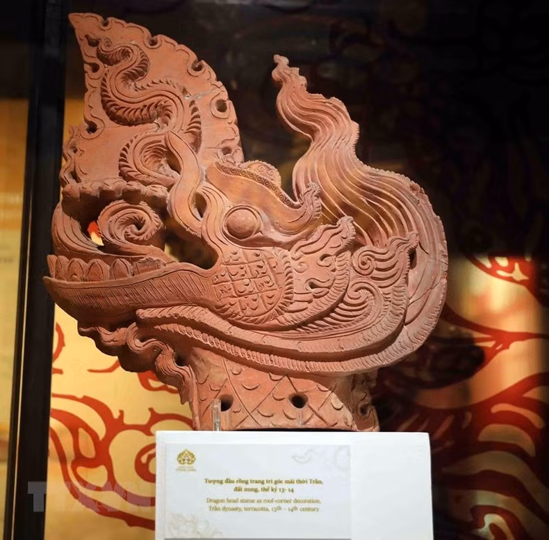 Голова дракона династии Чан, датируемая XIII-XIV веками. Фото: ВИА